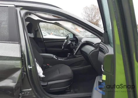 2022 Hyundai Tucson Sel z USA, uszkodzony, nr VIN 5NMJBCAE5NH118241